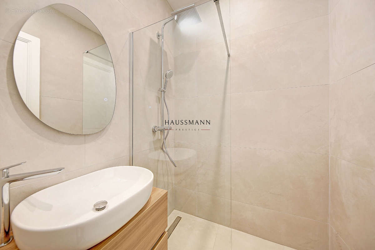 Appartement à PARIS-7E