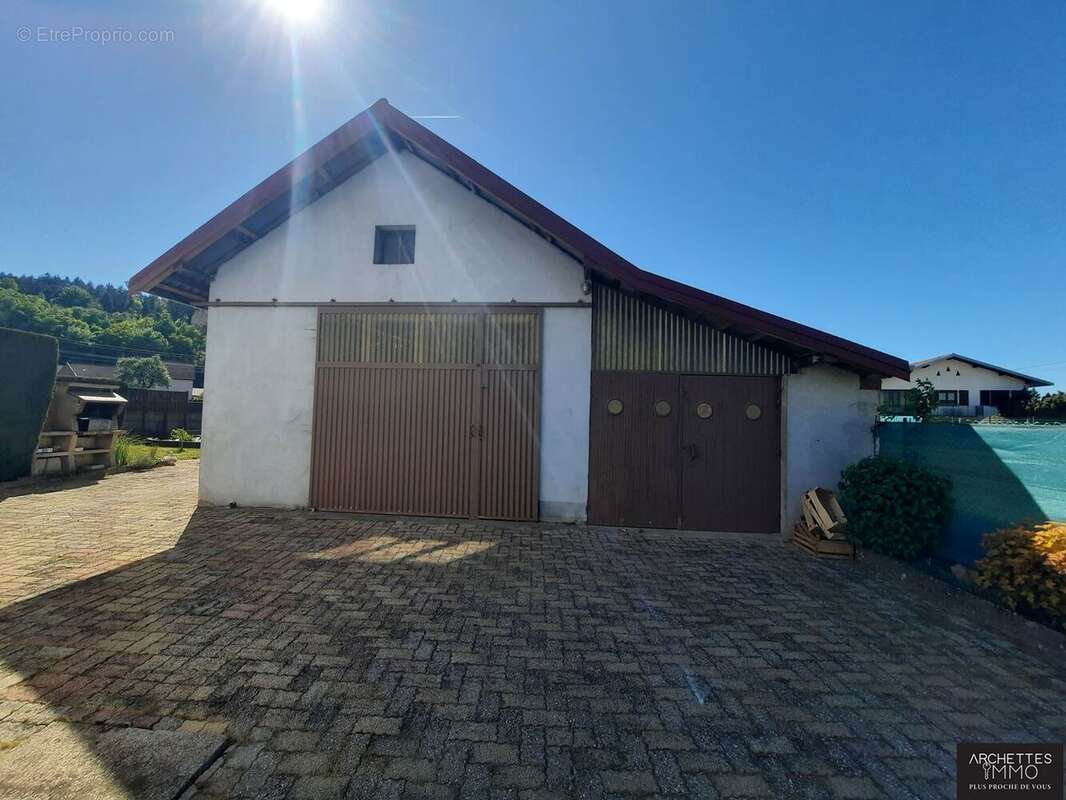 Maison à POUXEUX