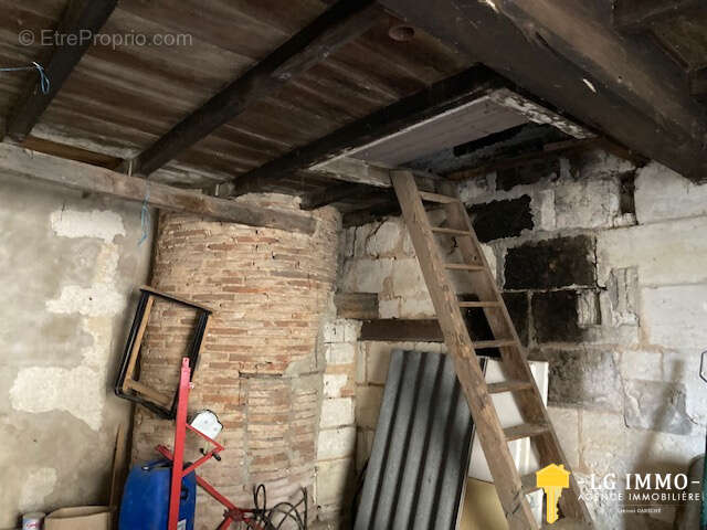 Maison à MONTLIEU-LA-GARDE