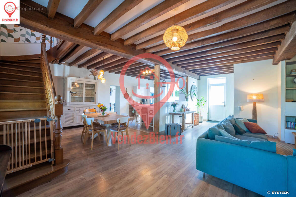 Maison à NEUVY-EN-SULLIAS