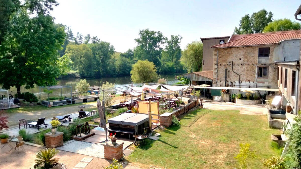 OVERVIEW - Maison à SAINT-JUNIEN