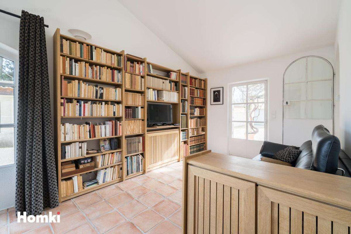 Maison à MONTAREN-ET-SAINT-MEDIERS