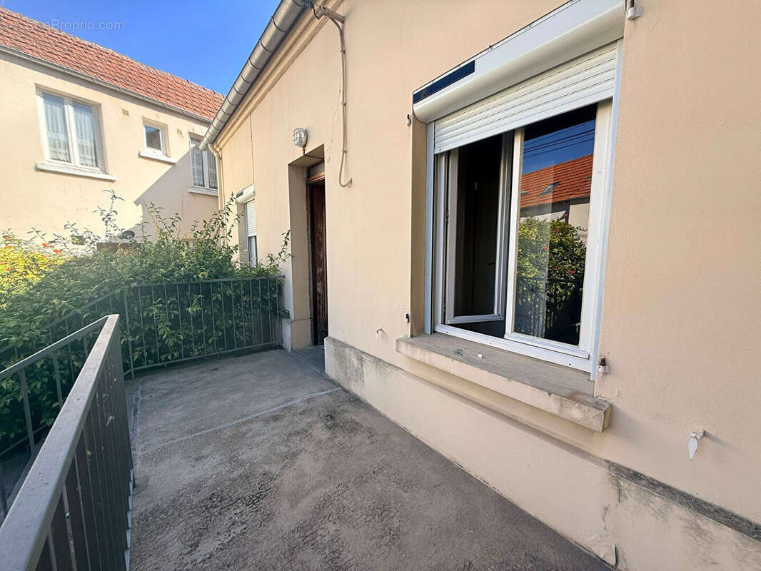Maison Les Mureaux 4 pièce(s) 57.53 m2 - photo 2