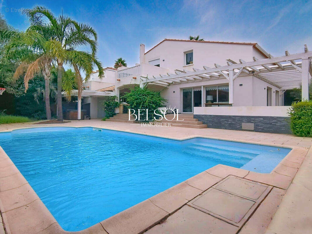 Maison à SAINT-CYPRIEN