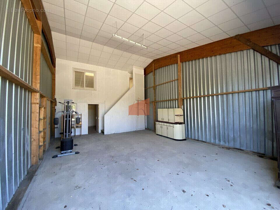 Commerce à CHEVAIGNE