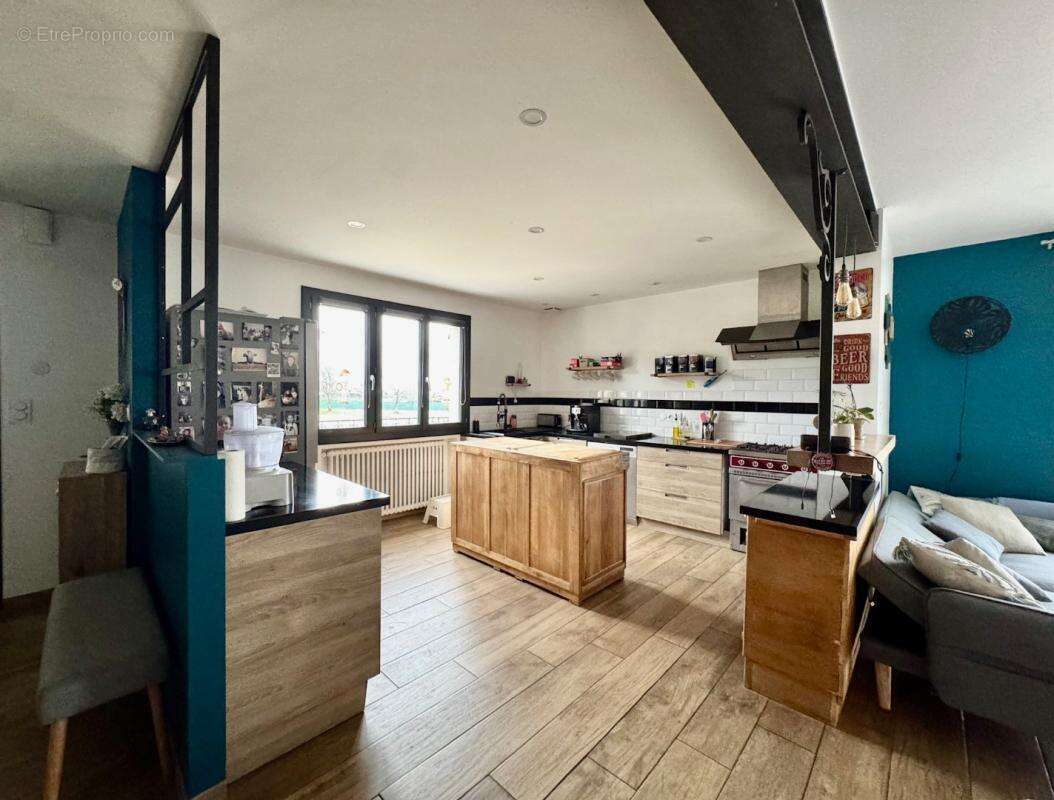 Maison à SERVIES