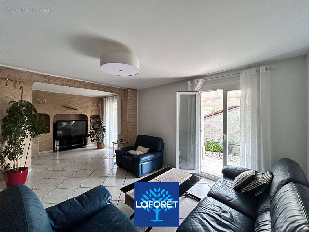 Maison à SAINT-LAURENT-DE-MURE