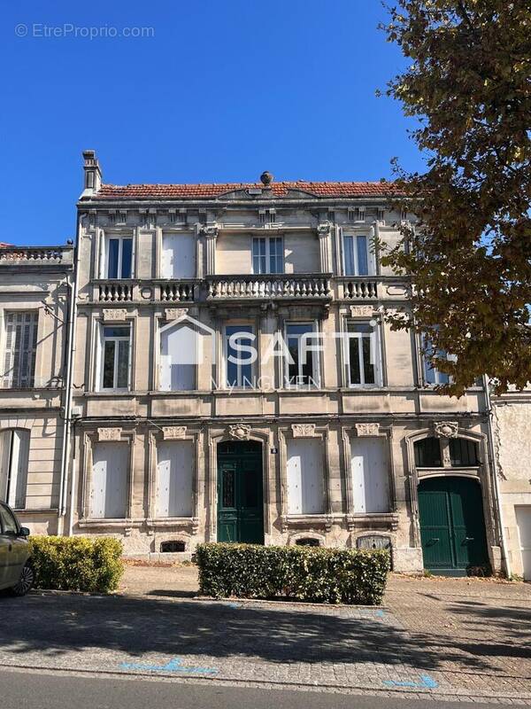 Photo 1 - Appartement à BARBEZIEUX-SAINT-HILAIRE