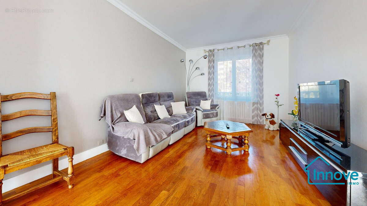 Maison à LES CLAYES-SOUS-BOIS