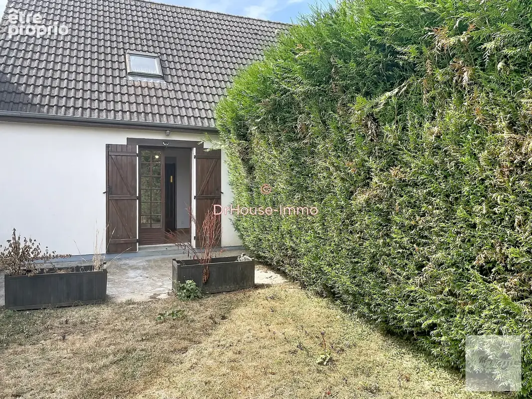 Maison 5 pièces 109 m² à vendre à Saint-Peravy-La-Colombe (45310) - photo 5