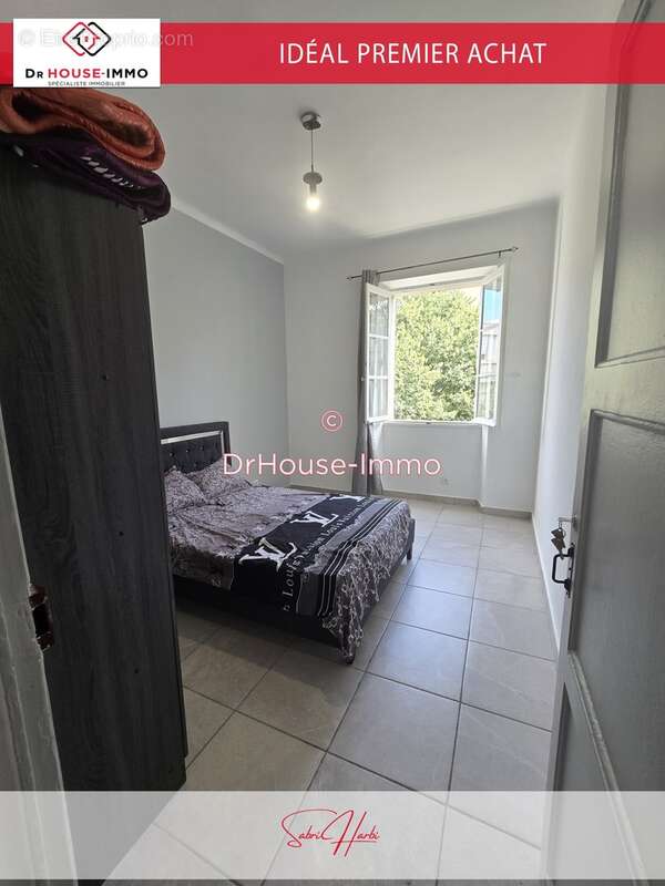 Appartement à MARSEILLE-3E