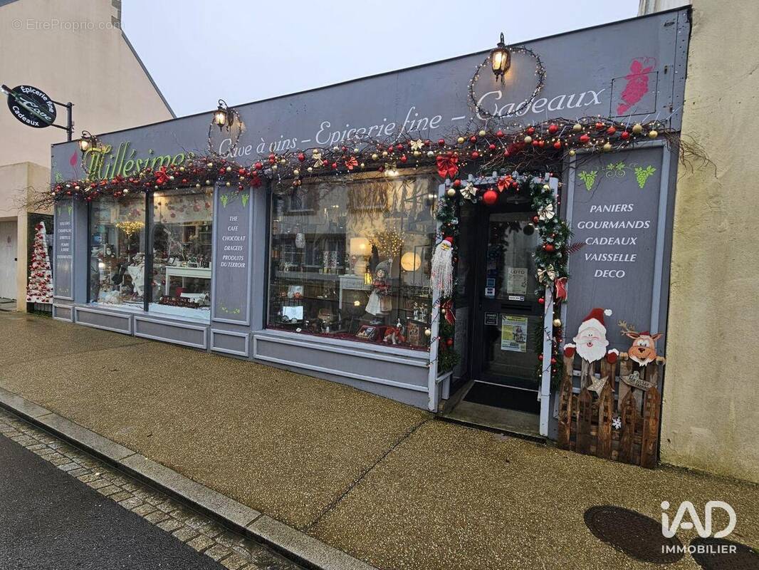 Photo 1 - Commerce à PLOZEVET