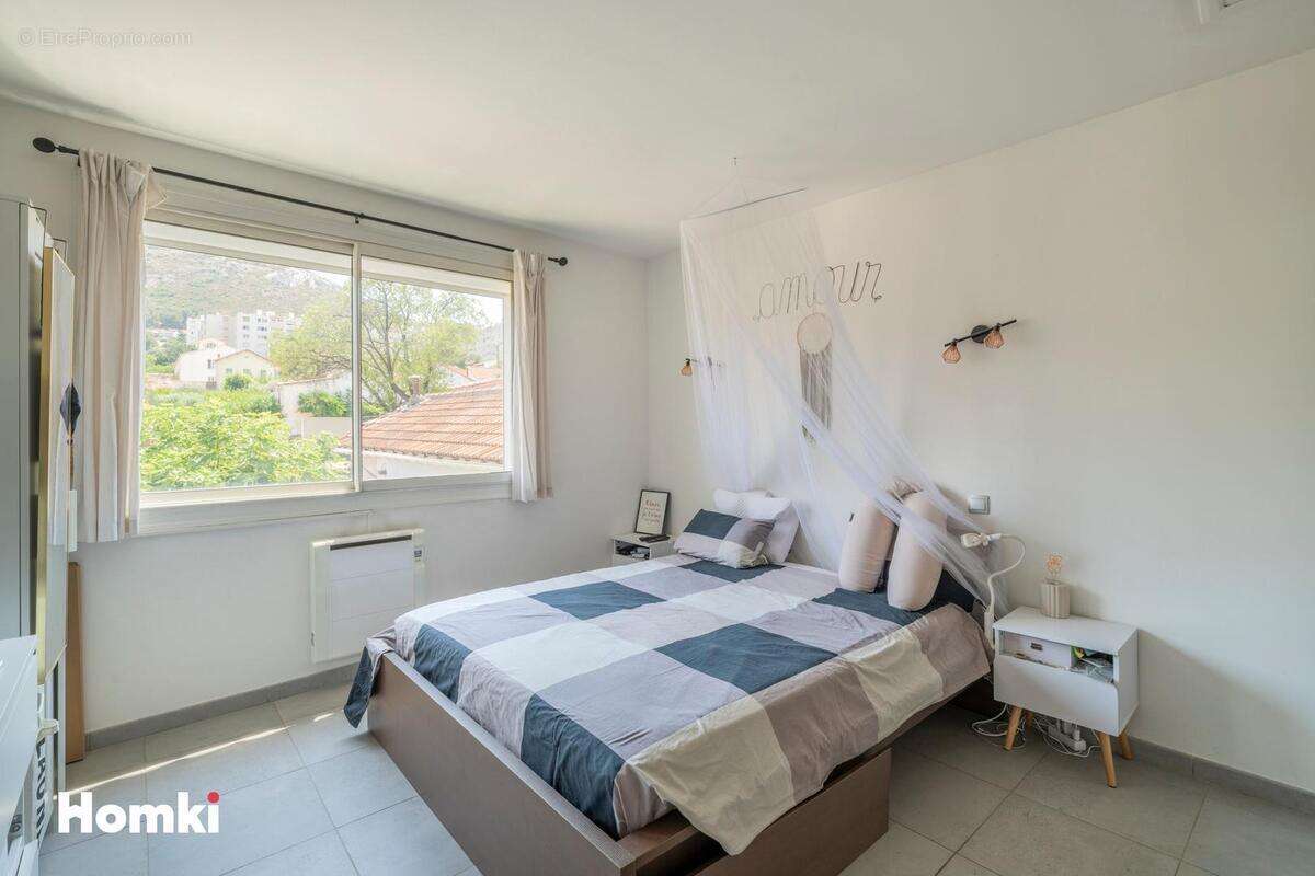 Appartement à MARSEILLE-11E