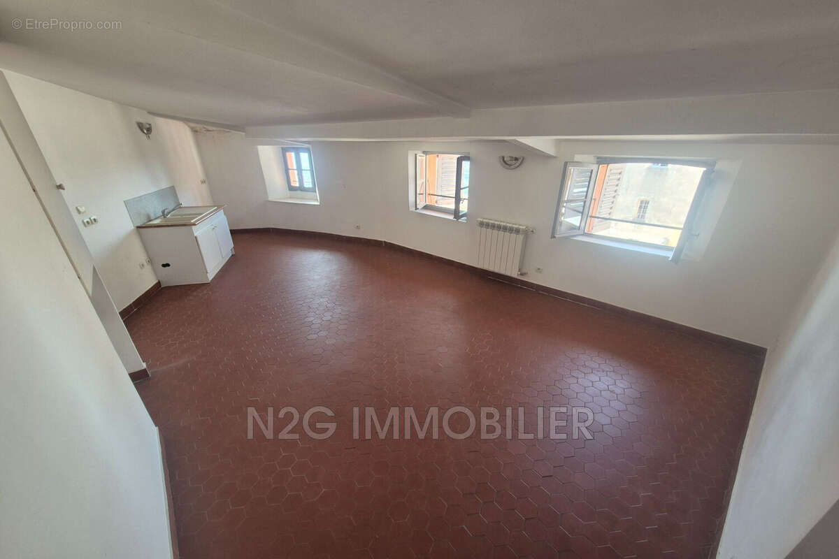 Appartement 82 m² à Grasse  - photo 3