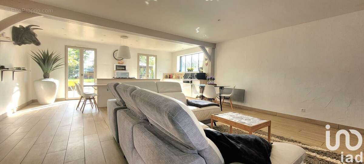 Photo 9 - Maison à ETREPAGNY