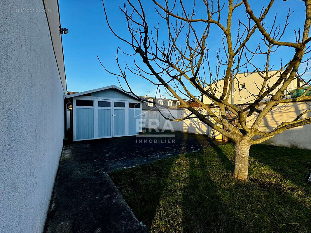 Maison à COMBS-LA-VILLE