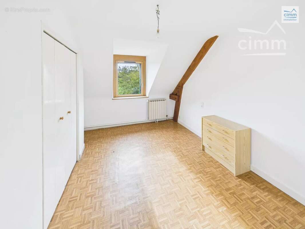 Maison à BOURG-DES-COMPTES