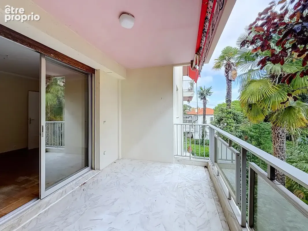 Vence   à 5 minutes à pied du centre-ville, spacieux 3 pièces avec vue mer, terrasses et garage fermé - photo 13