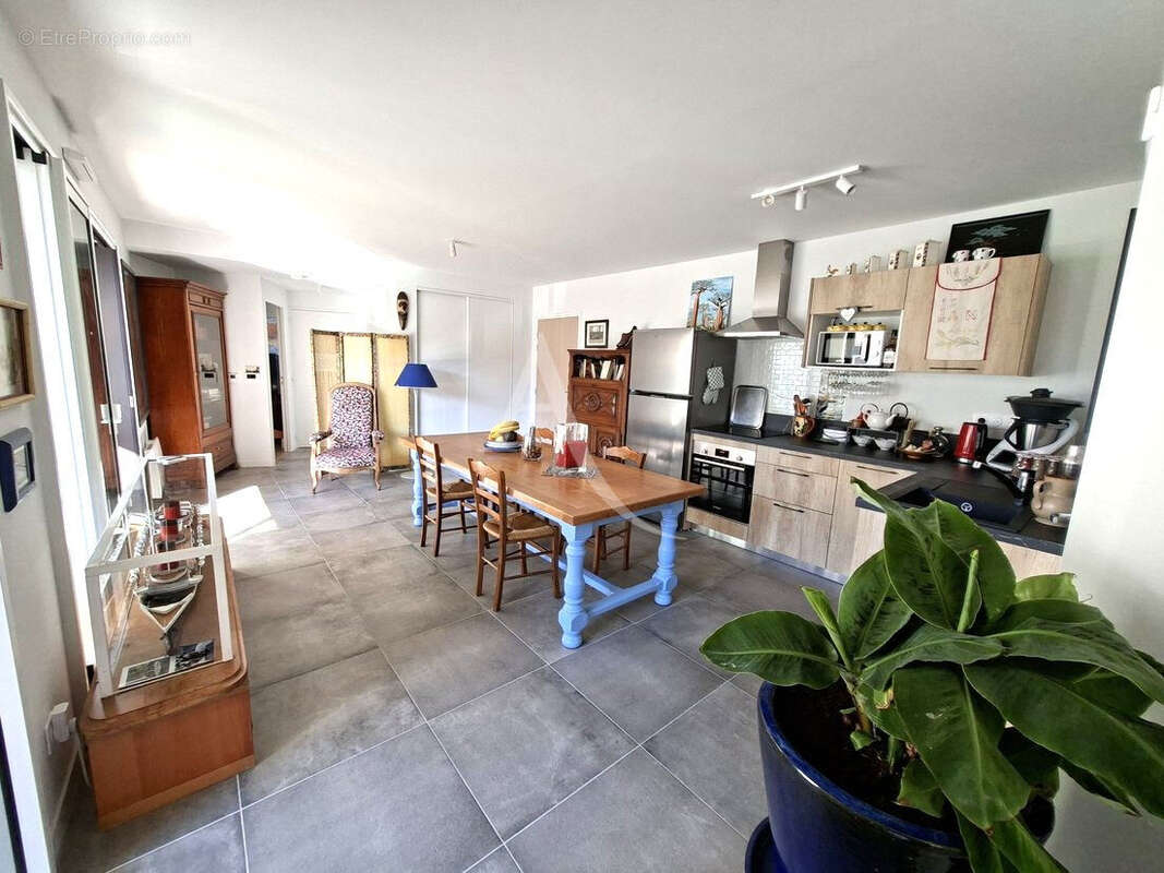 Appartement à TIERCE