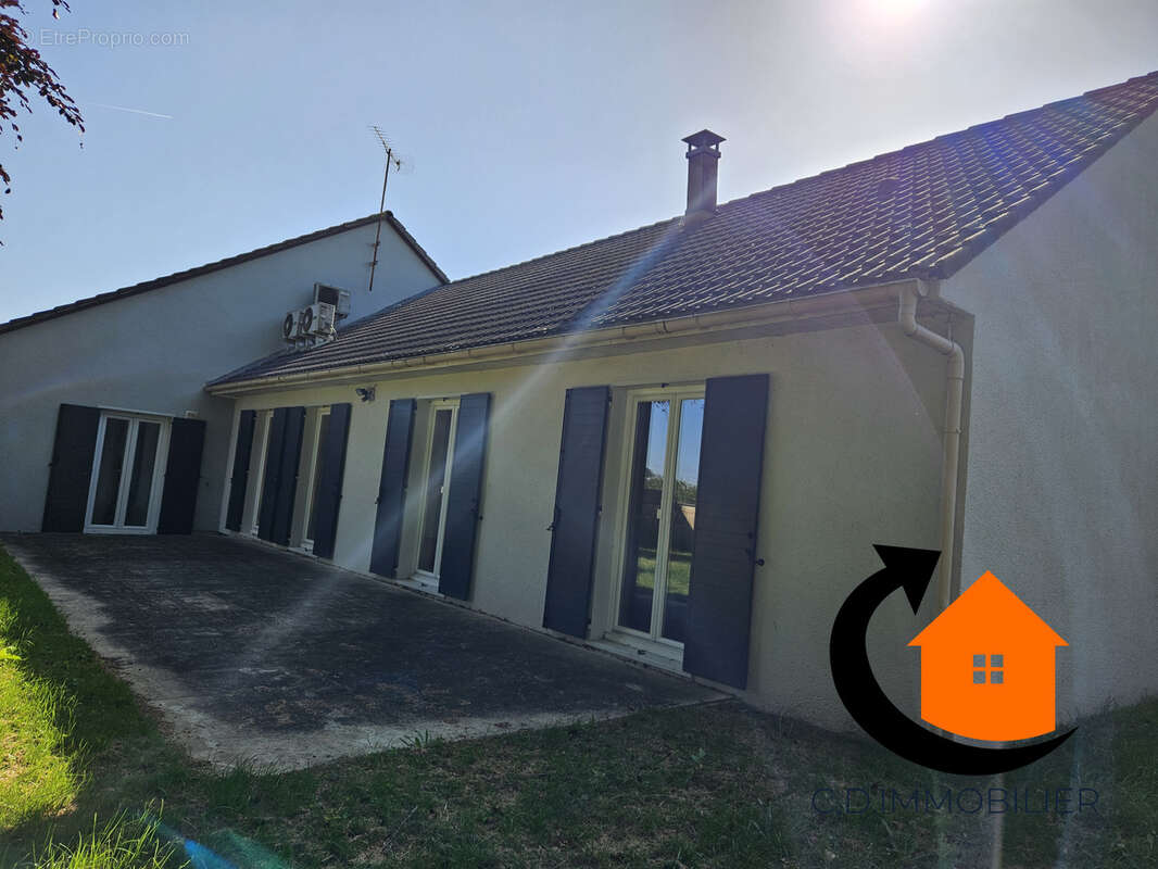 Maison à SAINT-LUPERCE