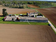 Maison à SAINT-GENIS-DE-SAINTONGE