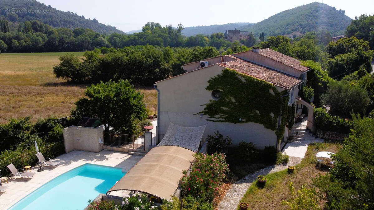 Maison ancienne rénovée avec piscine, chambres d'hôtes, et 1288m2 de parcelle - photo 6