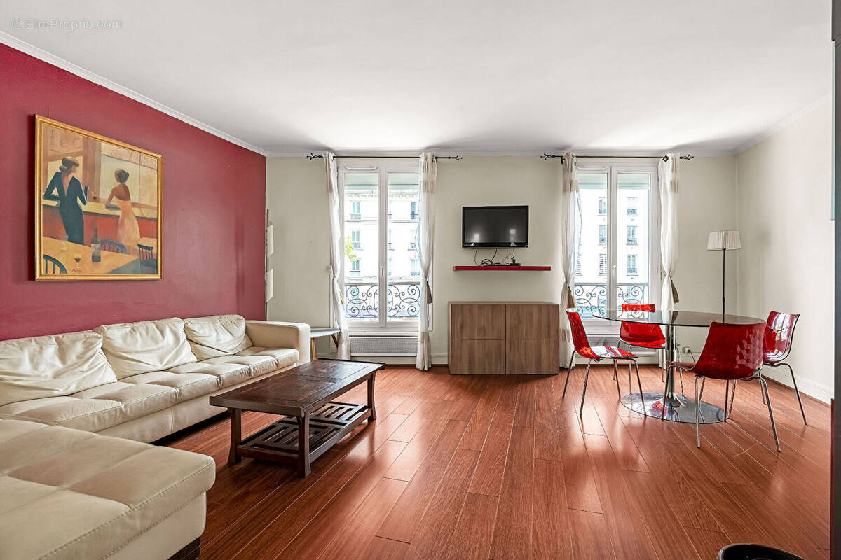 Appartement à PARIS-17E