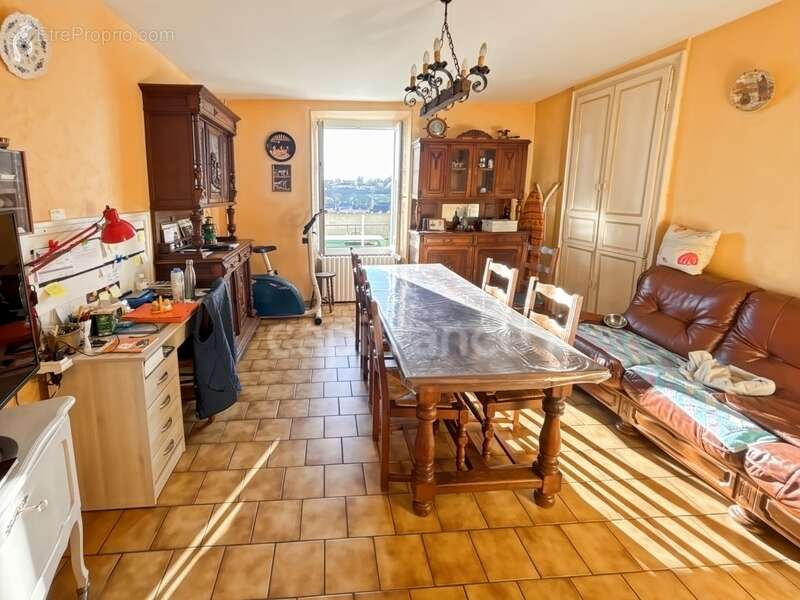 Maison à FRESNAY-SUR-SARTHE