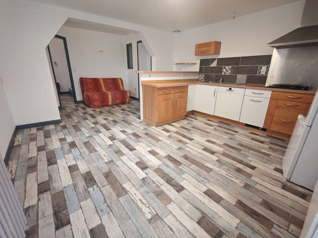 Appartement à DONVILLE-LES-BAINS