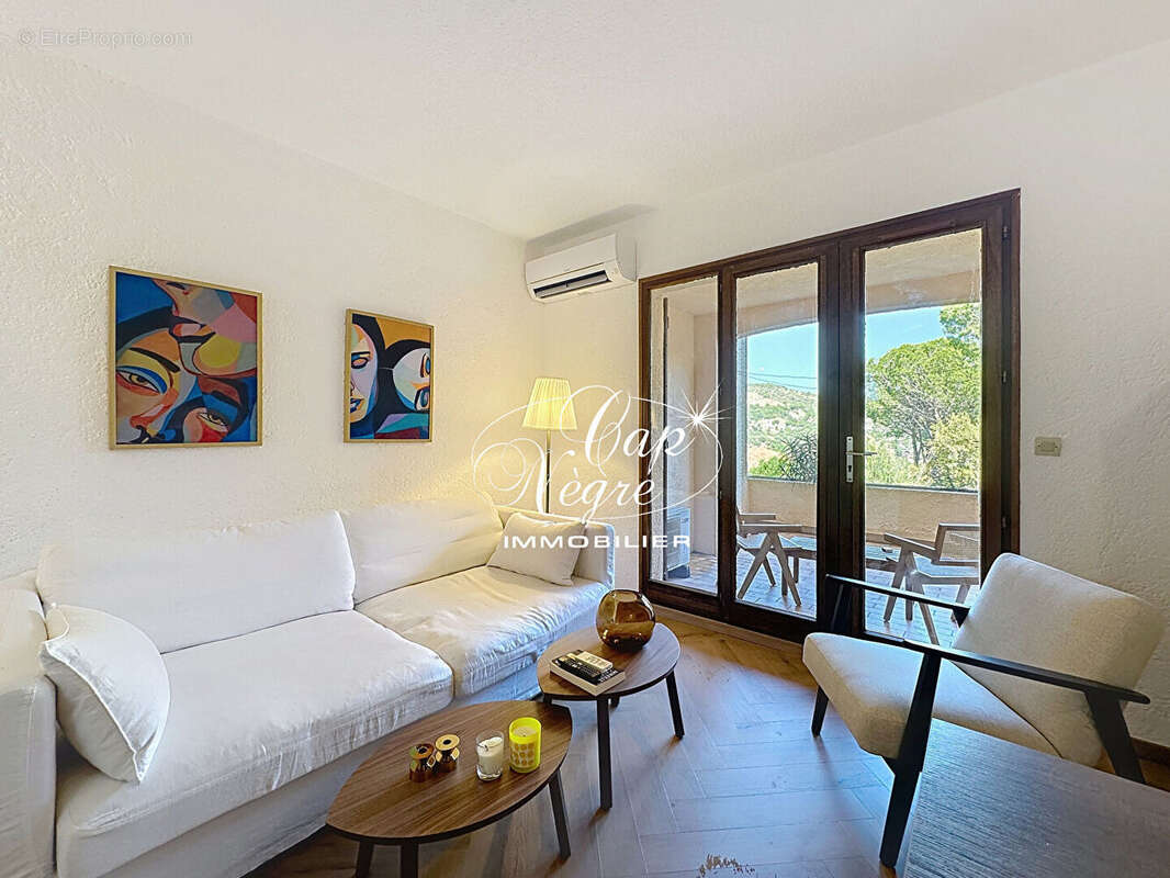 Appartement à BORMES-LES-MIMOSAS