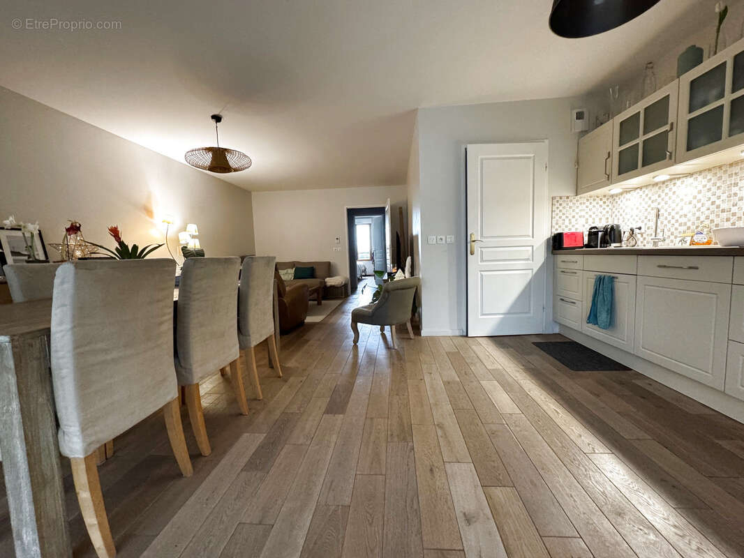 Appartement à LOUVRES