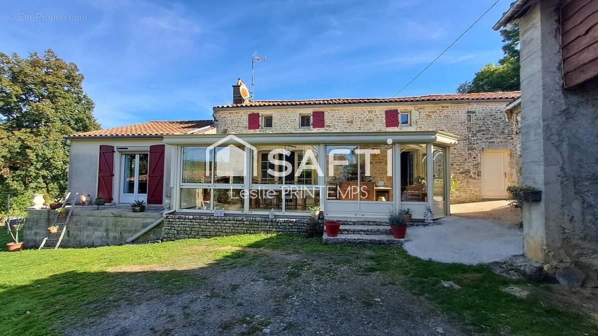 Photo 1 - Maison à ARDIN