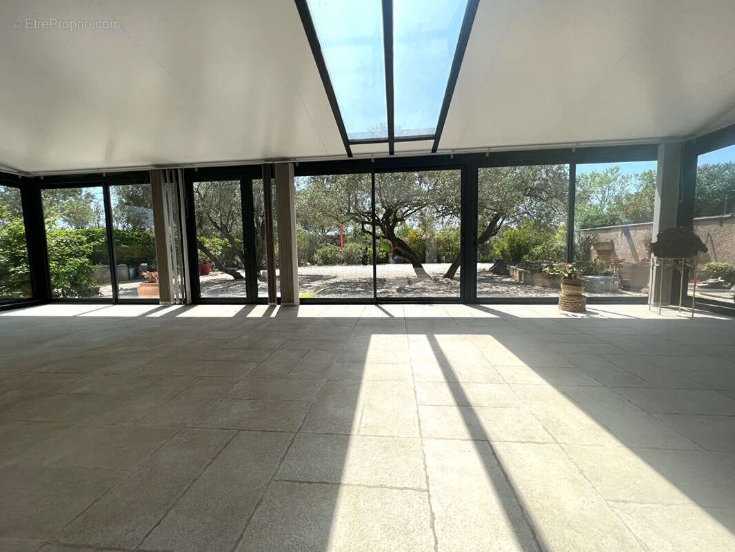 Maison à SAINT-MARTIN-DE-CRAU