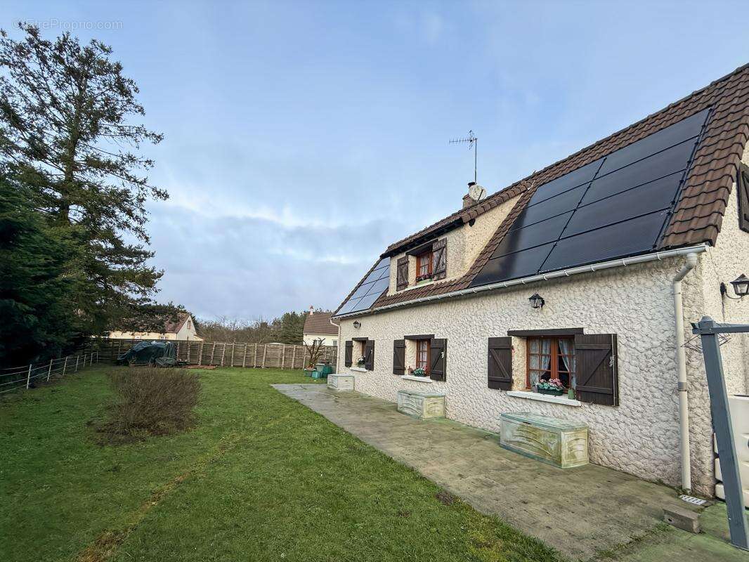 Maison à LASSAY-SUR-CROISNE