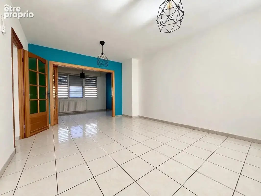 Maison familiale avec garage. - photo 2