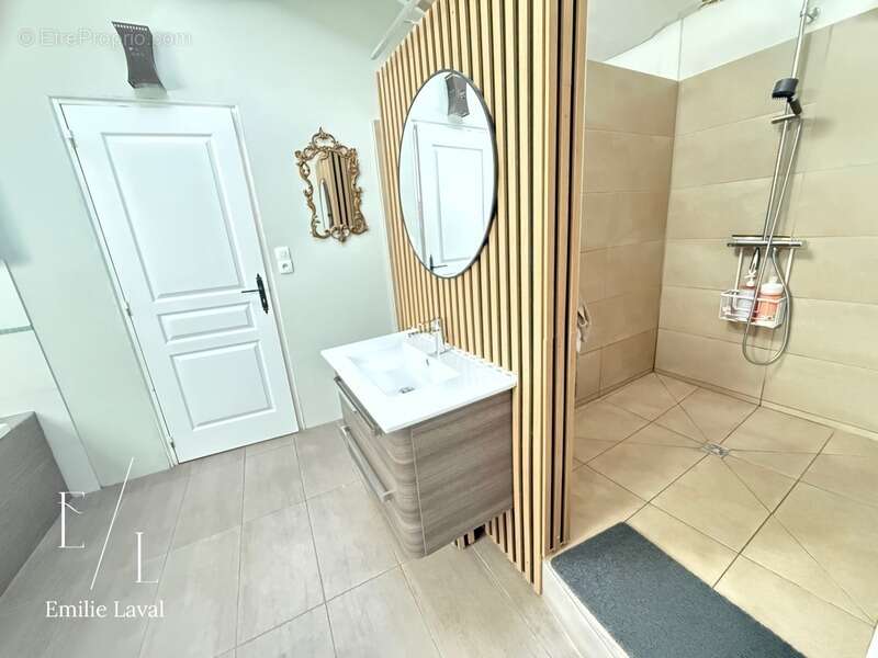 Maison en pierre 4 chambres avec dépendances et piscine à SAINT VINCENT DE PERTIGNAS (33) - photo 11