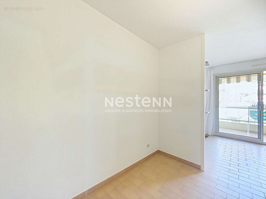 Golfe juan - studio - 23m2 - garage - piscine - cave - photo 3