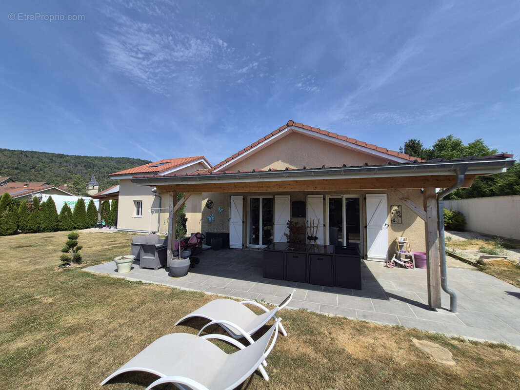 Maison individuelle de 172 m2 de 2008 édifiée sur un terrain de 880 m2 - photo 22