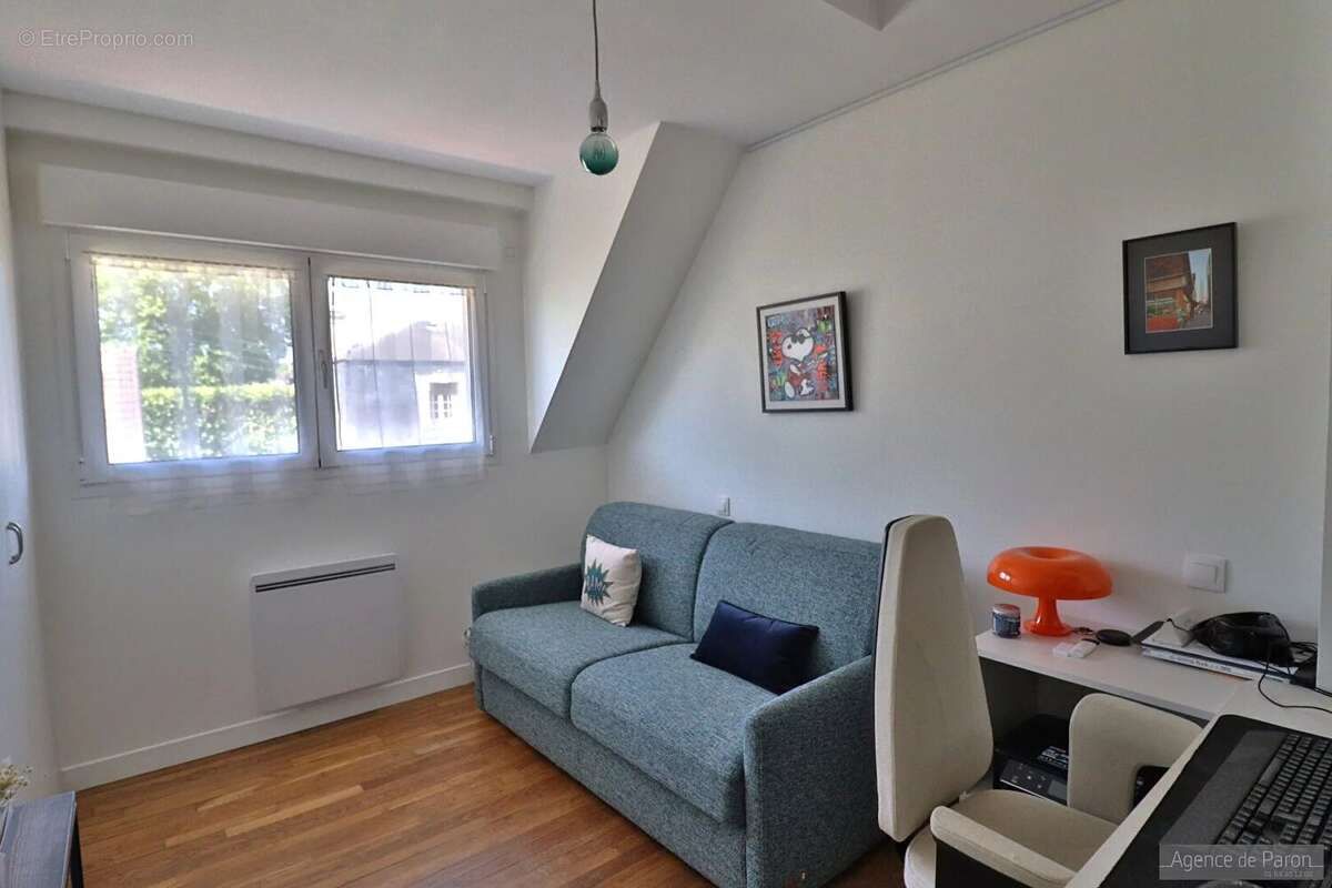 Maison à VERRIERES-LE-BUISSON