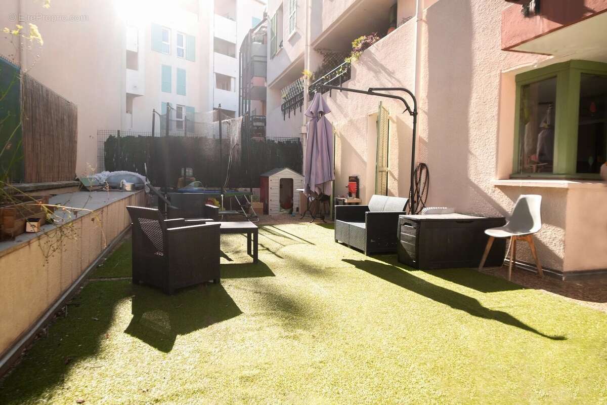 Appartement à VALBONNE