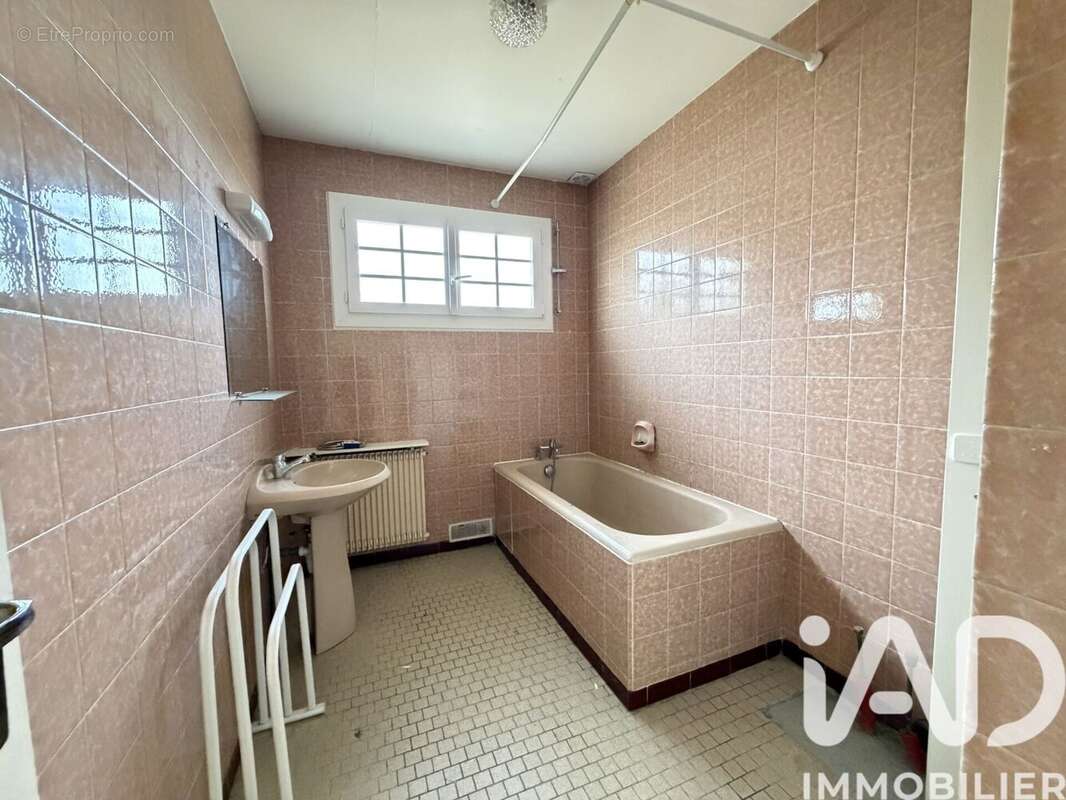 Photo 6 - Maison à AMBARES-ET-LAGRAVE