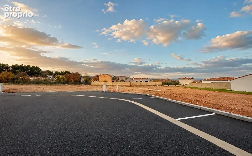 Photo Terrain à Pourrieres au prix de 204 900€