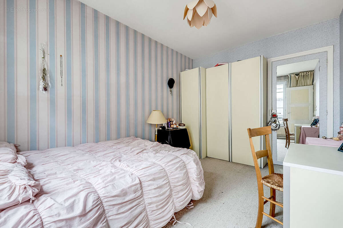 Appartement à PARIS-14E