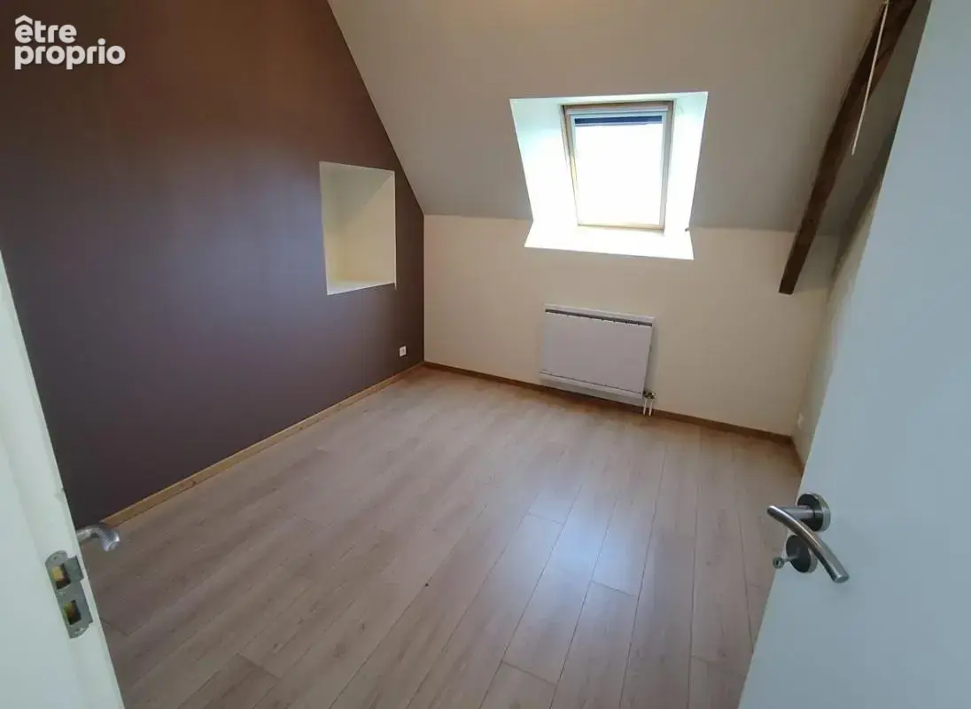 NOUVEAUTÉ - Charmante maison en pierre rénovée de 90 m² avec - photo 3