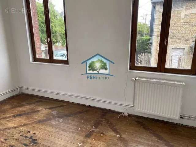 Petit Immeuble rue Dufay, proximité JDP - photo 11