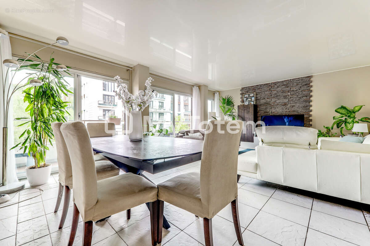 Appartement à CHAVILLE