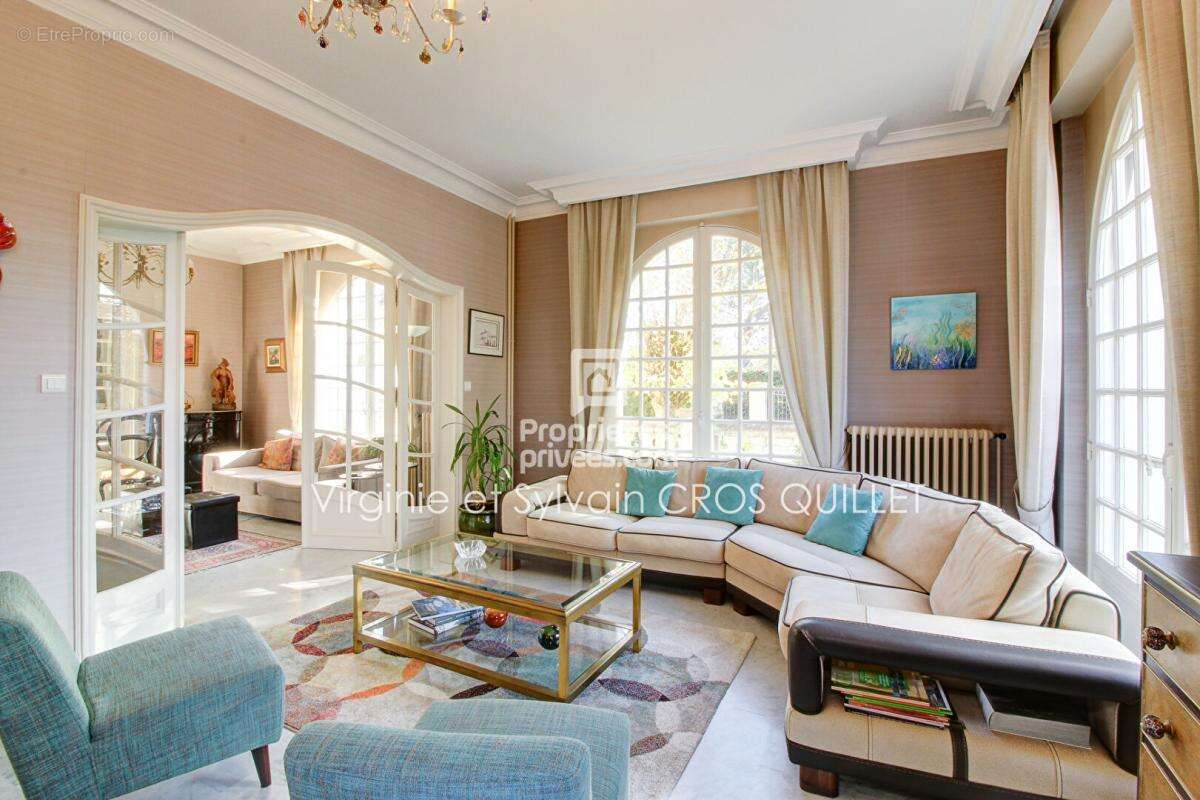 Belle villa Bourg Saint Bernard 7 chambres 215 m2 - photo 6