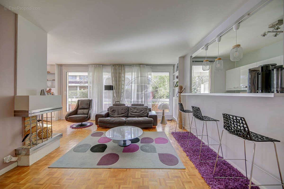 Appartement à MAREIL-MARLY
