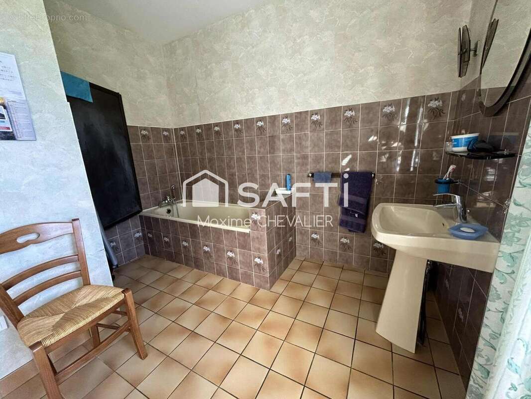 Maison 122 m² à Tranzault  - photo 8