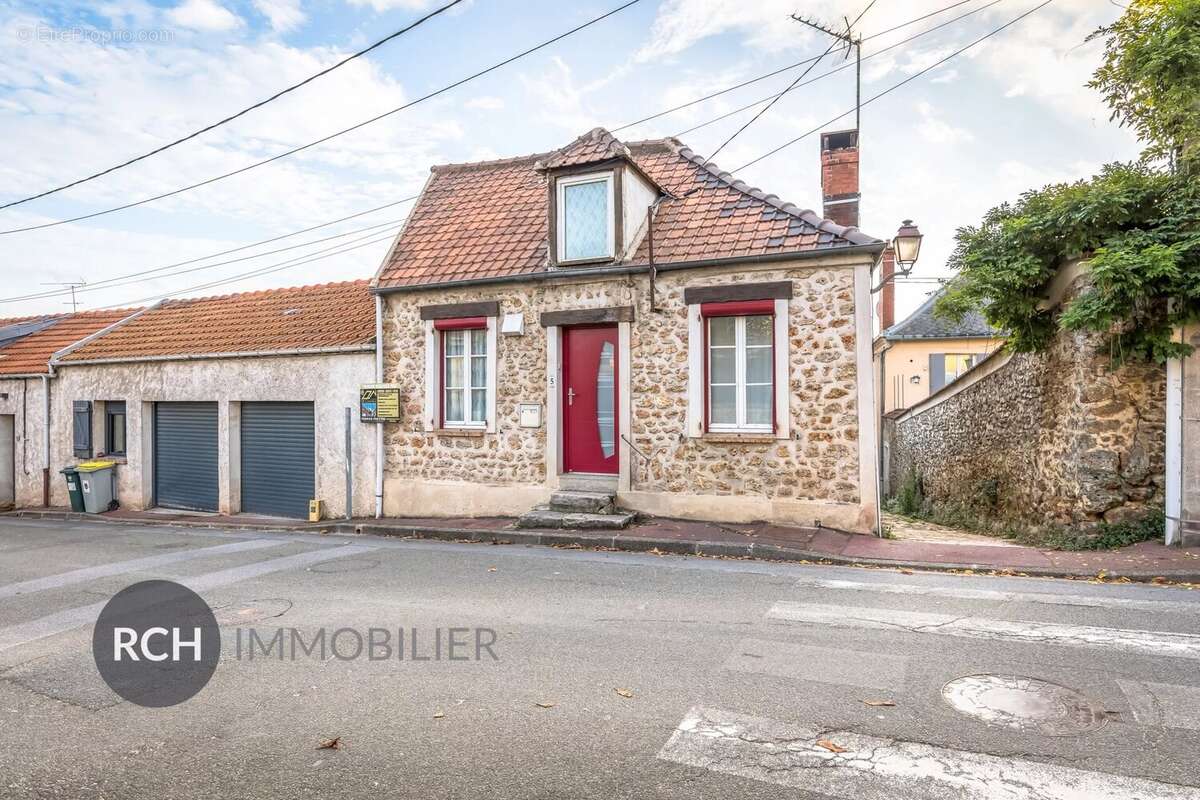 Maison à JOUARS-PONTCHARTRAIN